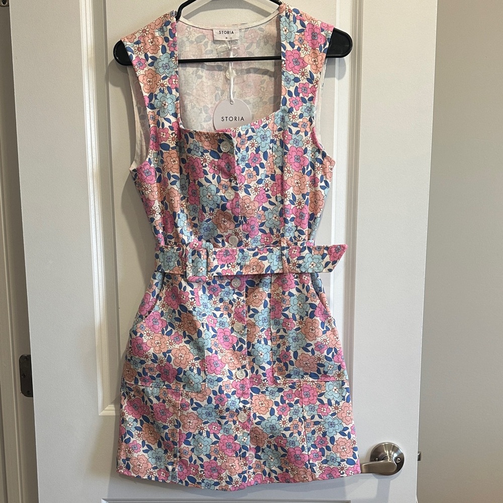 Storia Multicolor Floral Belted Dress